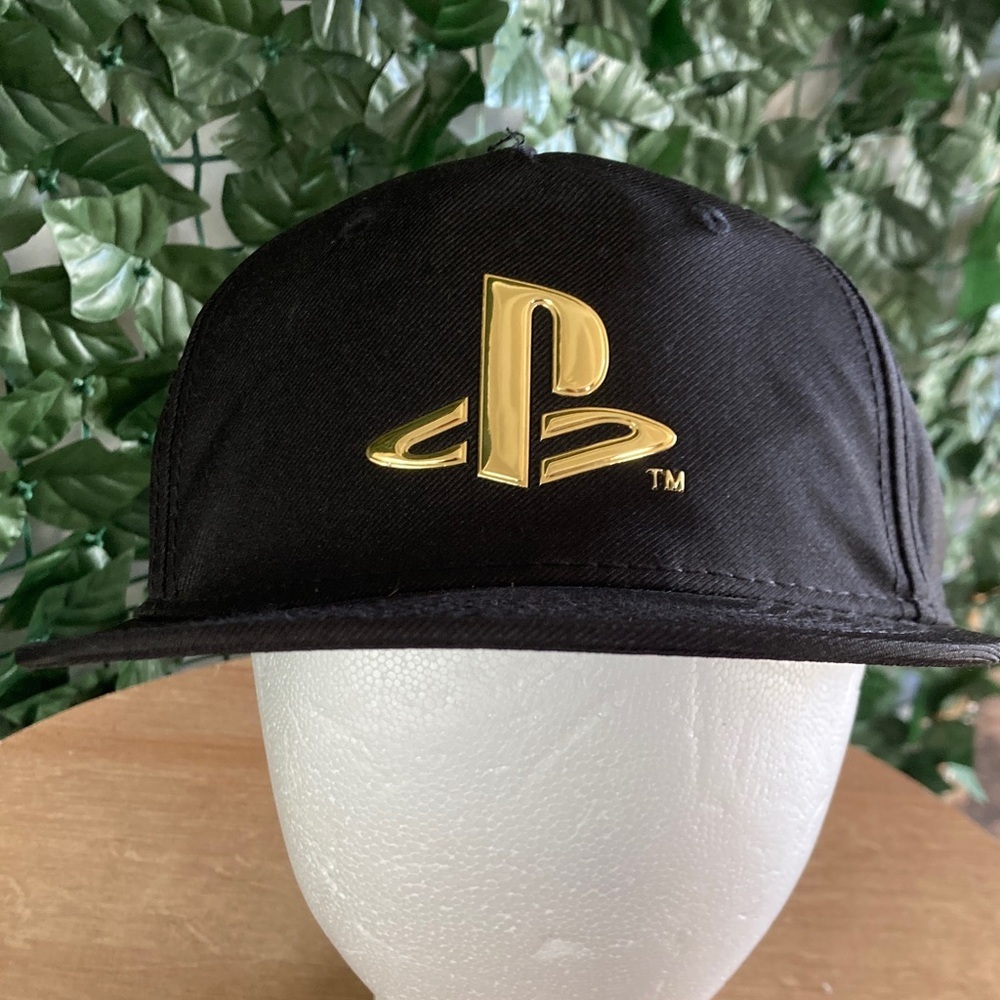 LIKE NEW H&M Black Cap with PS5 Official PlayStation Licensed Logo - Picture 4 of 6